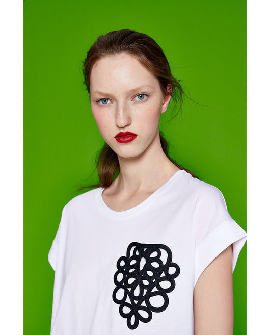 T-SHIRT WITH APPLIQUÌä